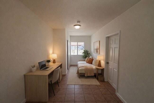 1512 E 11th St Unidad B