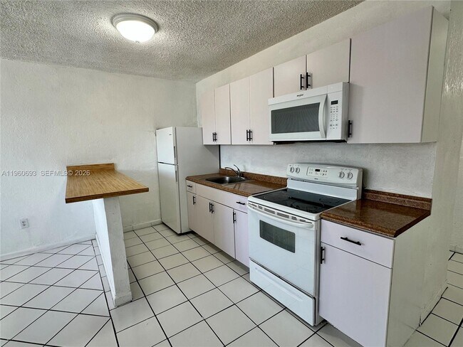 Photo - 2987 NW 46th St Unidad 2