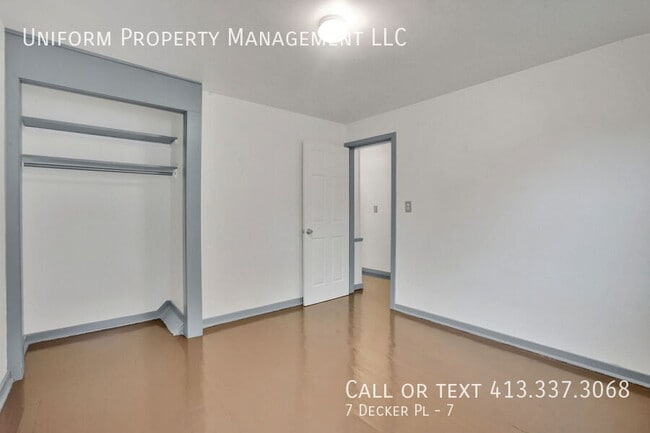 Building Photo - 7 Decker Pl Unit 7