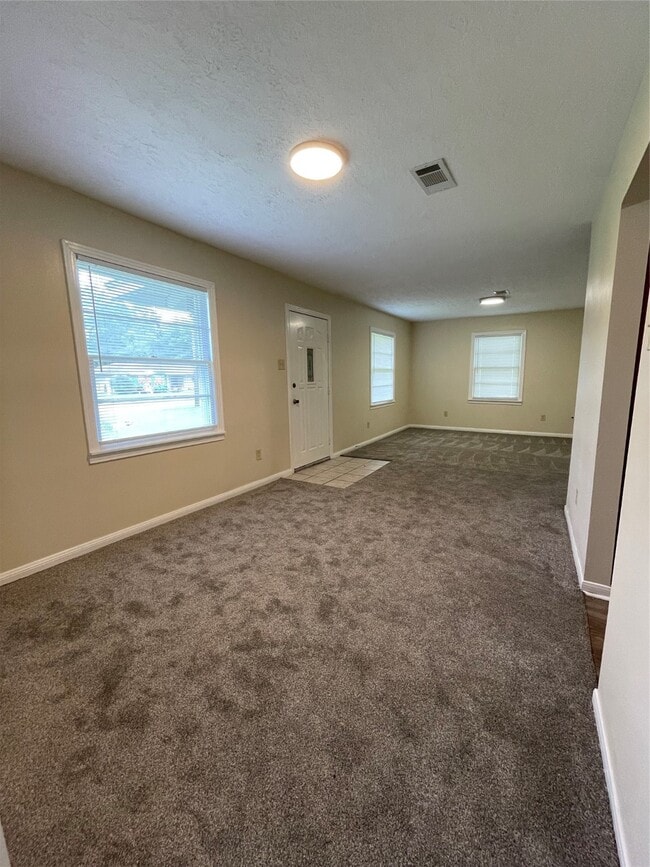 Photo - 138 Laurel St