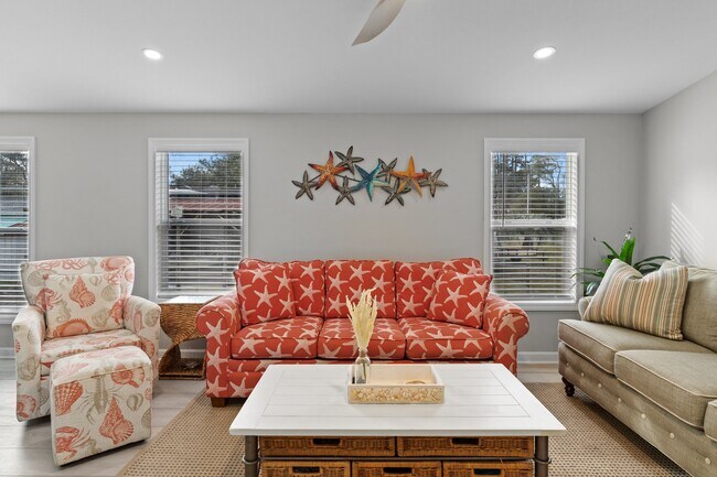 Photo - 1868 W Long Acres Dr SW
