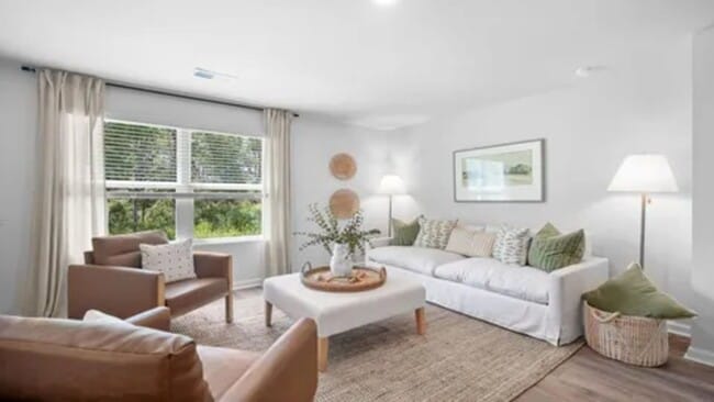 Photo - 240 Turpentine Trl