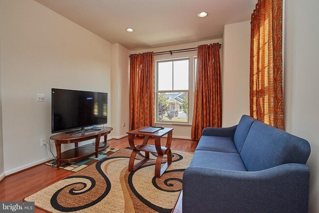 Photo - 42649 Macauley Place