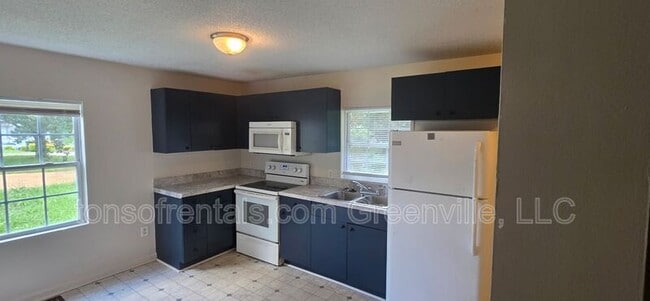 Photo - 1501 Howard Dr