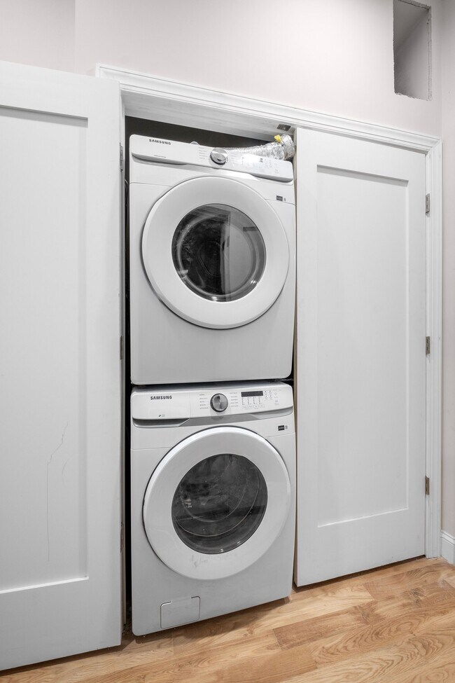 Photo - 333 S 21st St Unidad 4F