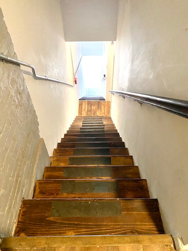 Photo - 402 Broadway Unit 2