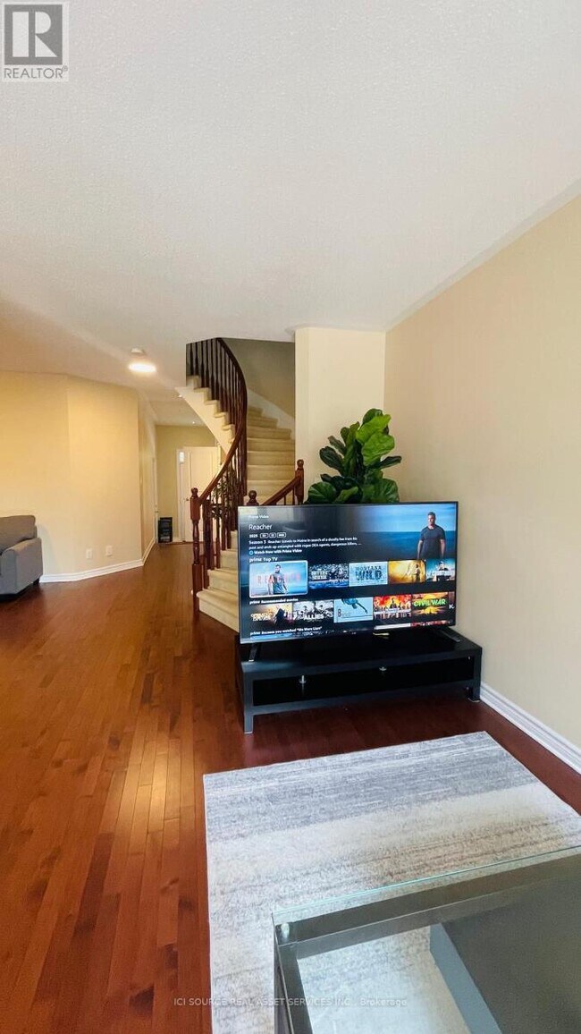 Photo - 27 Torbec Ave