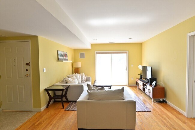 Photo - 20 Cameron St Unit 303