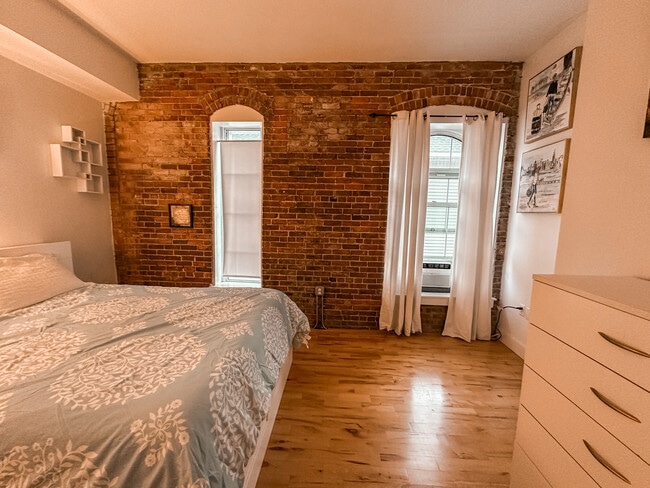 Photo - 88 Franklin St Unit Modern and Rustic Condo