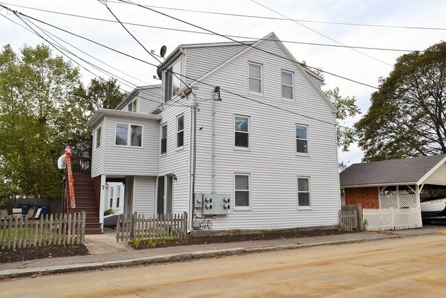 Building Photo - 7 Harris St Unit 1R
