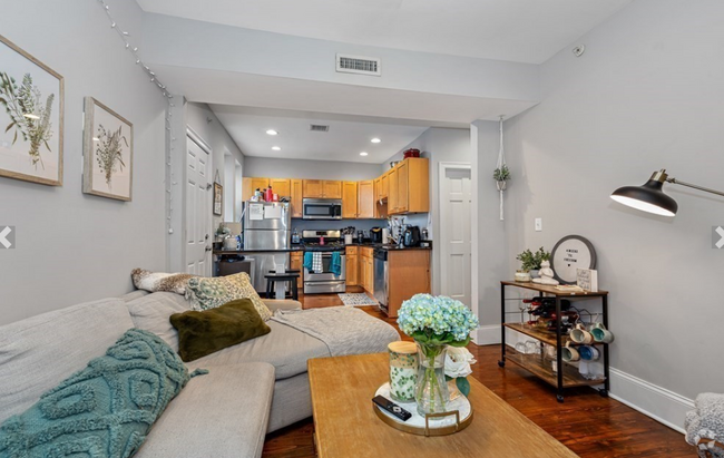 Building Photo - 16 Sewall St Unit 1 Rental