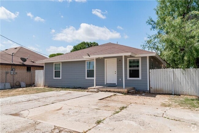 Building Photo - 228 E St John Dr Rental