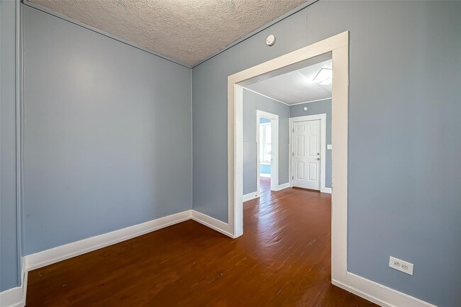 Photo - 2611 Tierwester St