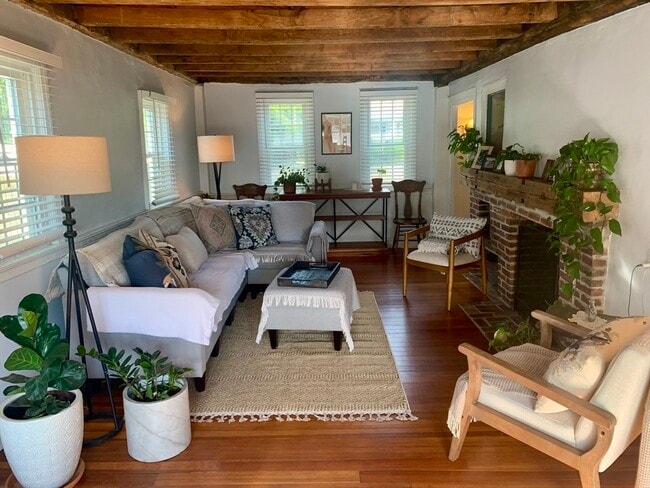 Photo - 2208 Washington St