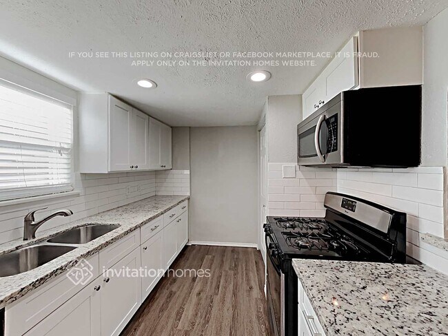 Photo - 13238 Edgeboro St