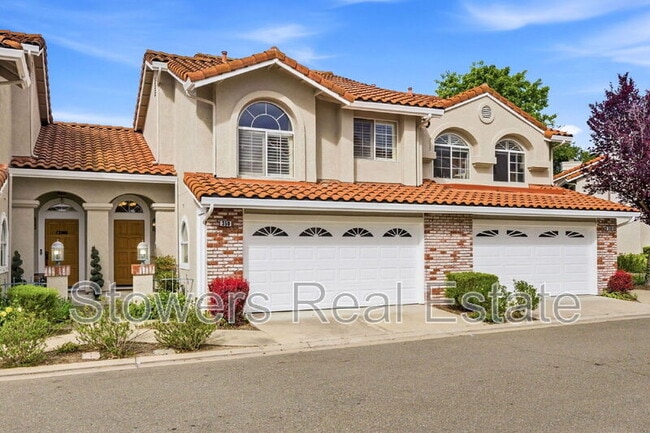 Building Photo - 350 Bellflower Dr