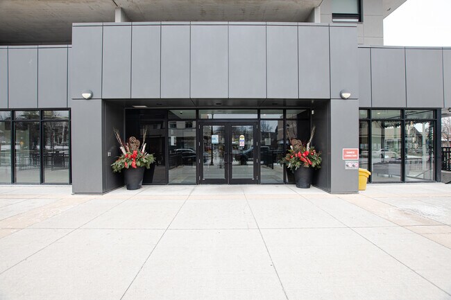 Photo - Riverview Apartments