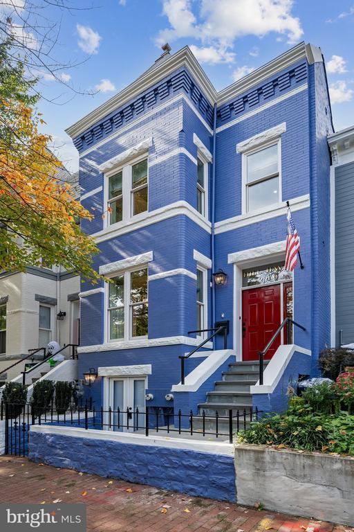 Photo - 240 10th St NE Townhome