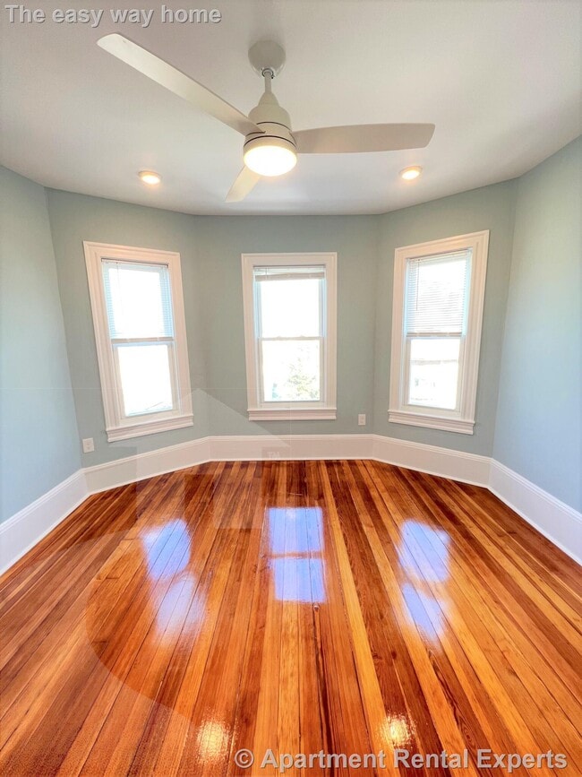 Photo - 3 Mossland St