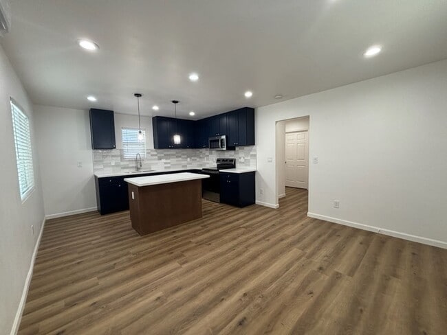 Photo - 942 W El Morado Ct