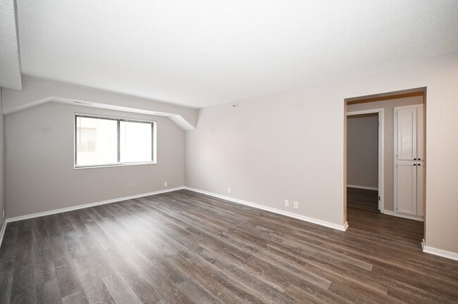 Rainbow Plaza Apartments