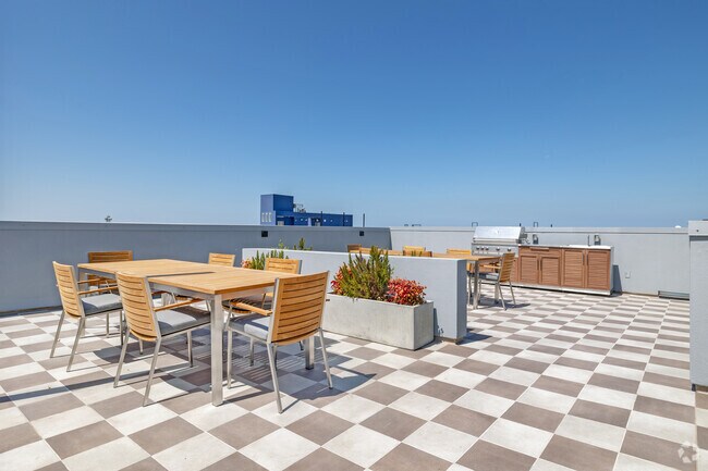 Rooftop Dining