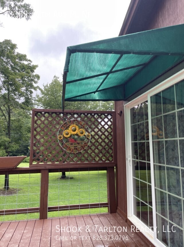 Photo - 3352 40th Ave Pl NE