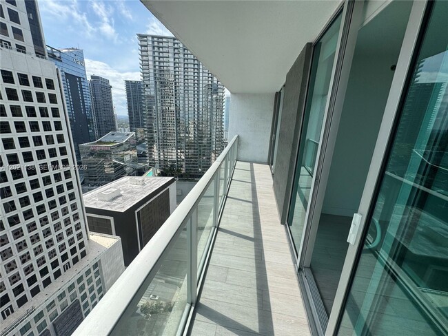 Photo - 500 Brickell Ave Unit 3204
