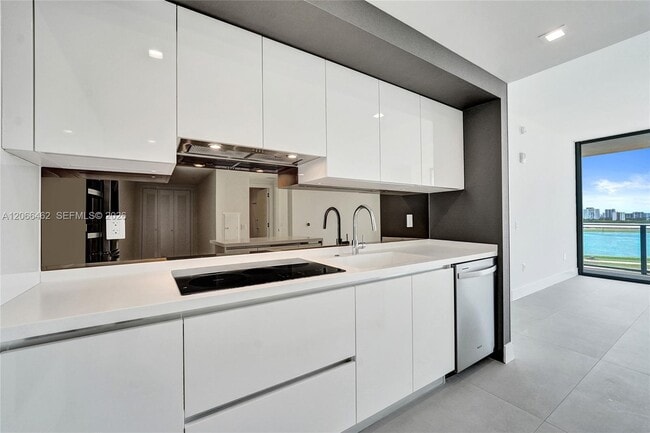 Photo - 1170 E Hallandale Beach Blvd Unit 1111