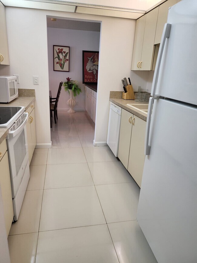 Photo - 5440 N Ocean Dr Unidad 705