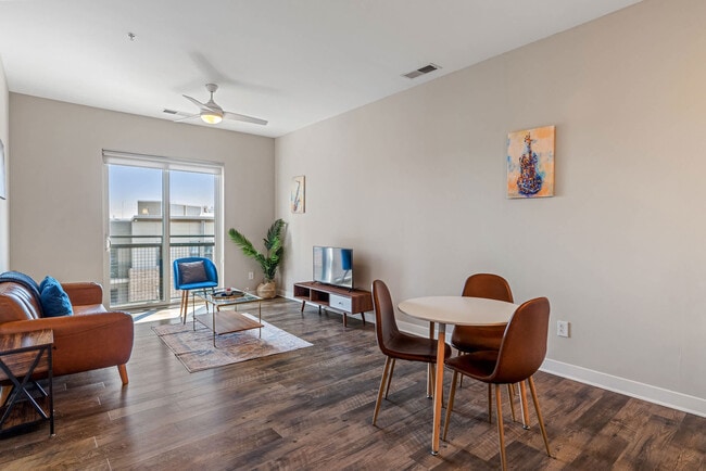 Photo - 530 Massachusetts Ave Unidad ID1074001P