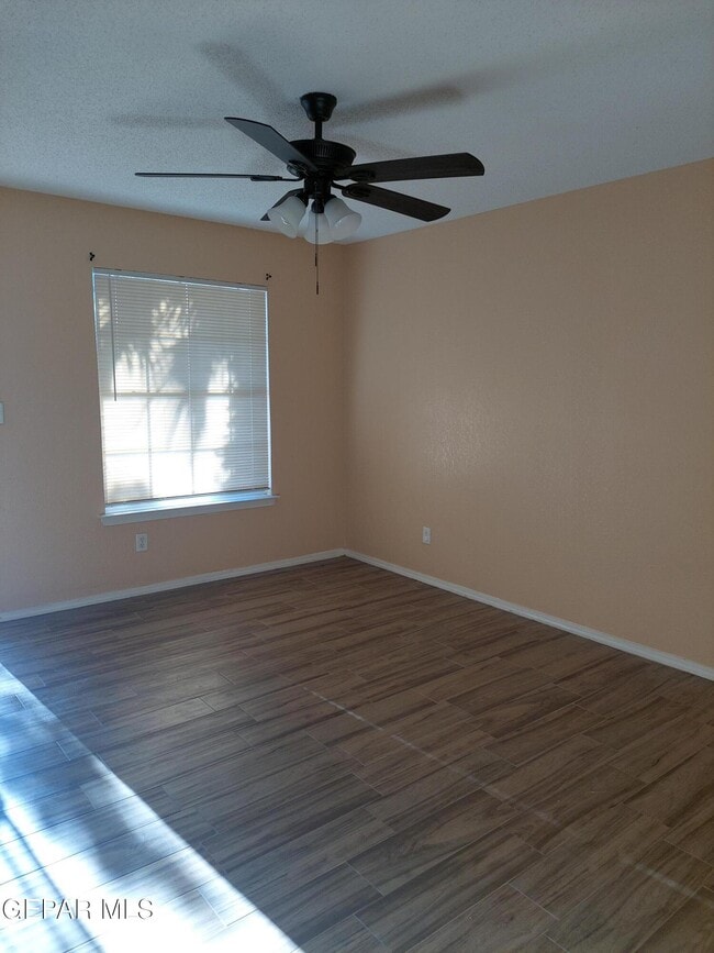 Photo - 10413 Valle Suave Dr