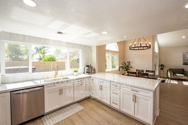 Photo - 1573 Madrid Dr