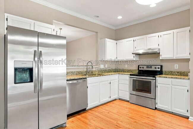 Photo - 217 Riverwalk Cir