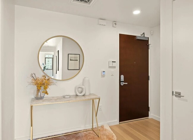 Building Photo - 1201 Sutter St Unit 608