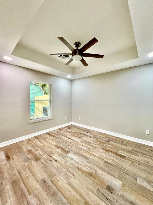 Photo - 565 S 28th St Unidad B