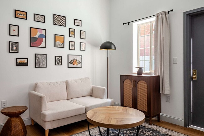 Building Photo - 1384 Ridge Ave Unit ID1314968P
