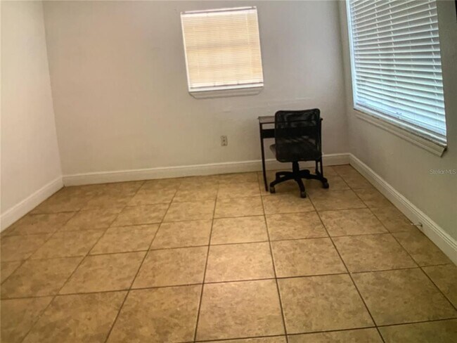 Photo - 1205 Ave L
