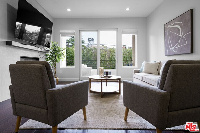 Photo - 1318 S Roxbury Dr Unidad 219 Rental