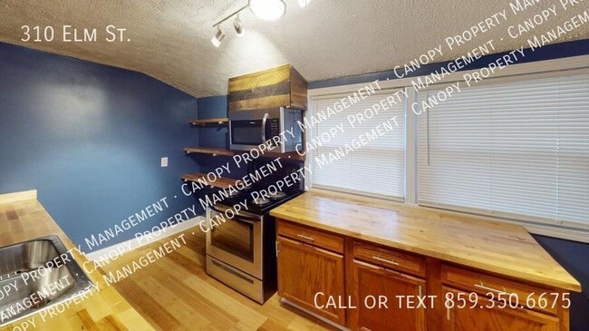 Photo - 310 Elm St