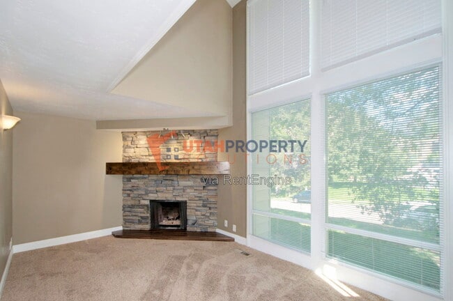 7290 Racquet Club Dr