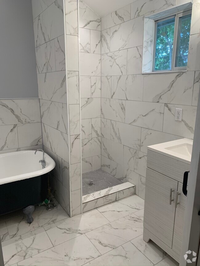 Building Photo - 1418 Mandeville St Unit 1 Rental
