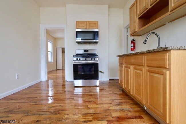 Building Photo - 292 S 8th St Unit 1