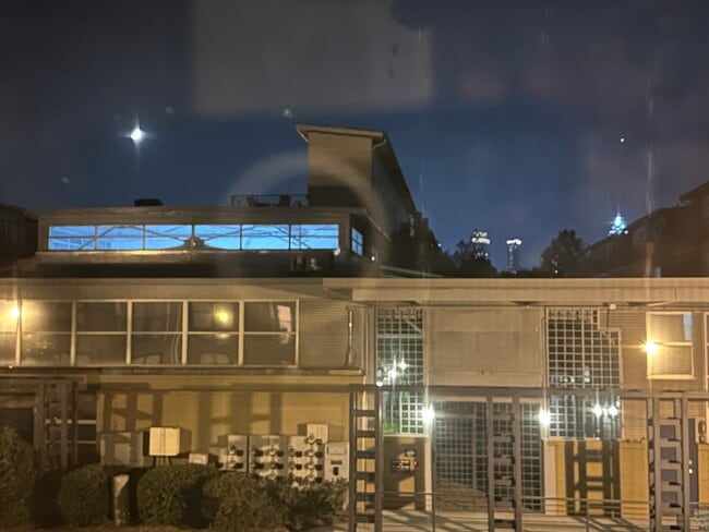 Building Photo - 821 Ralph McGill Blvd NE Unit 2211