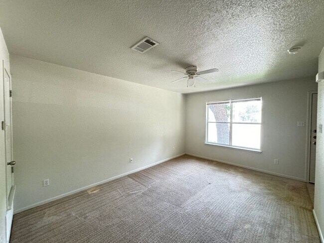 206 Veterans Ave Unit B