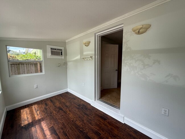 Photo - 1 Bedroom 1 Bathroom with WD