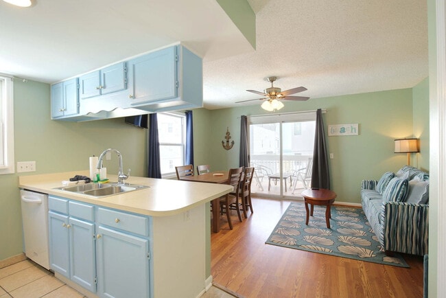 Photo - 608 Carolina Beach Ave S Unidad SI ID1302670P