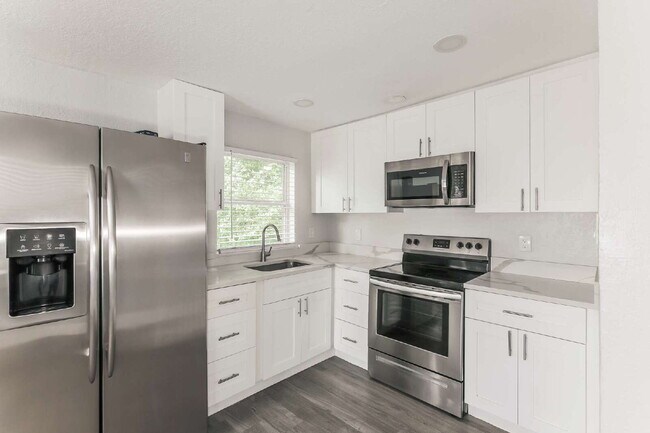 Building Photo - 1770 17th St S Unit 2 Rental