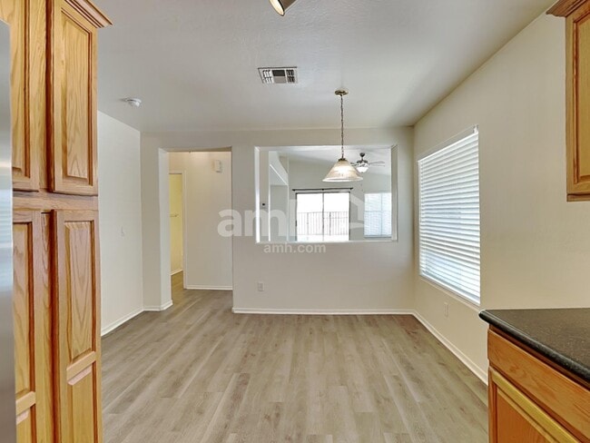 Photo - 11837 W Flanagan St