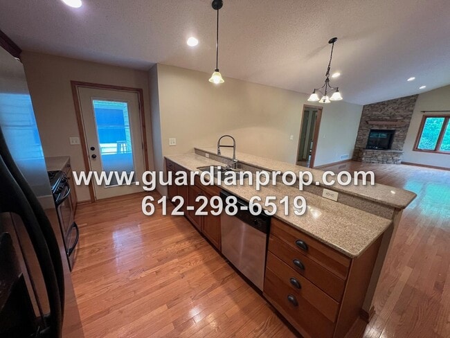 Photo - 1158 Summit Ave